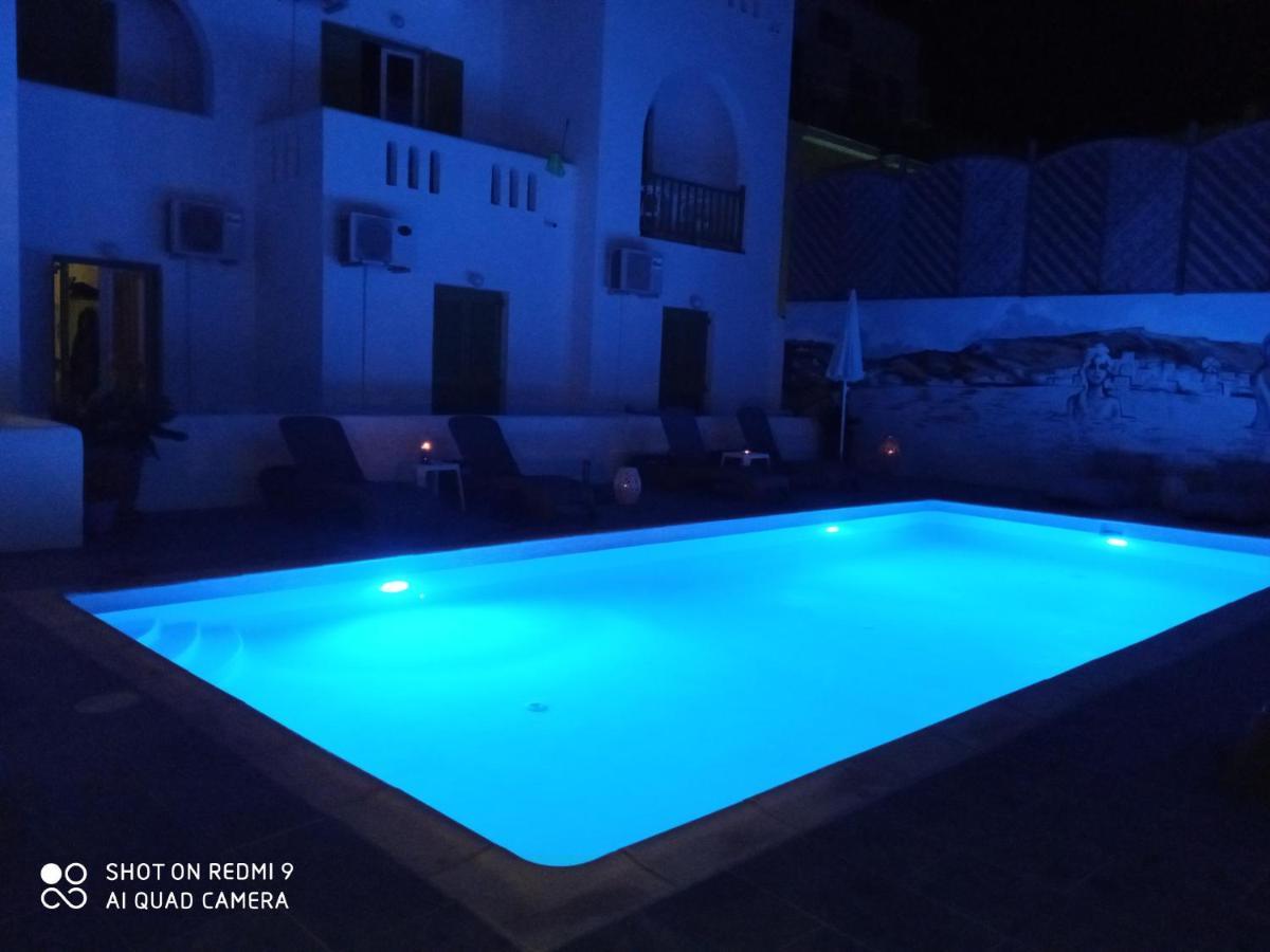 Siren Rooms And Apartments Paros Esterno foto