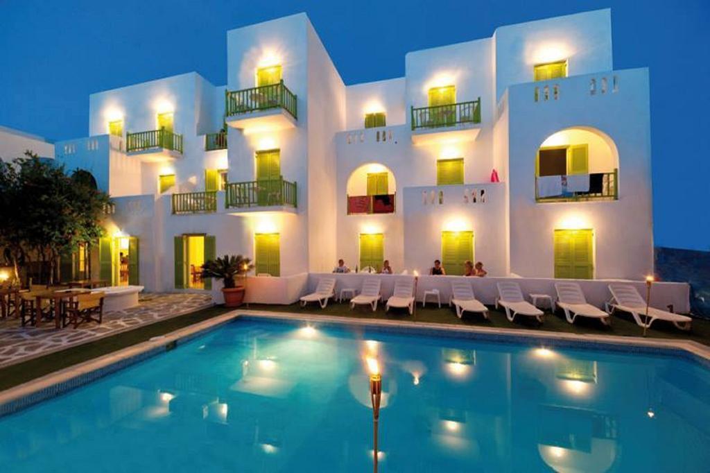 Siren Rooms And Apartments Paros Esterno foto