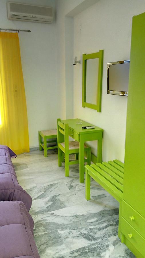 Siren Rooms And Apartments Paros Esterno foto