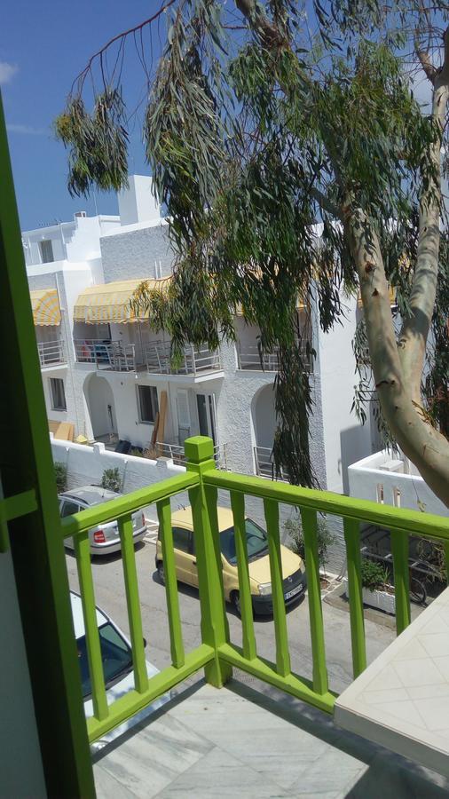 Siren Rooms And Apartments Paros Esterno foto