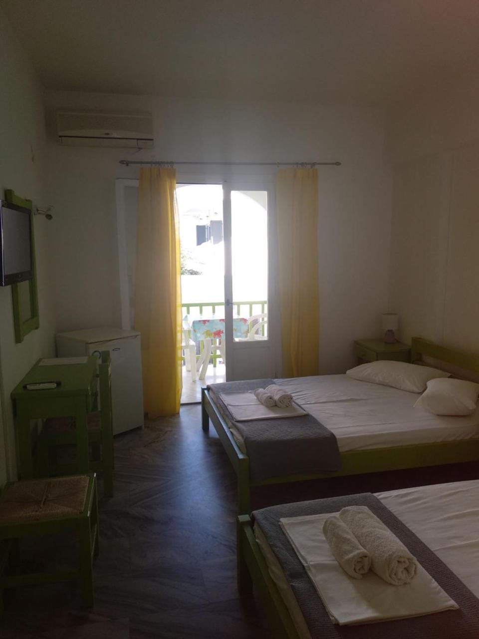Siren Rooms And Apartments Paros Esterno foto