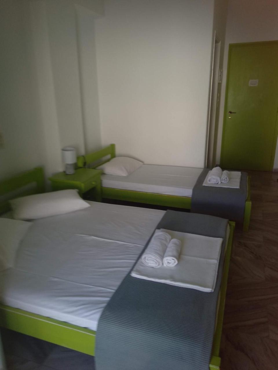 Siren Rooms And Apartments Paros Esterno foto