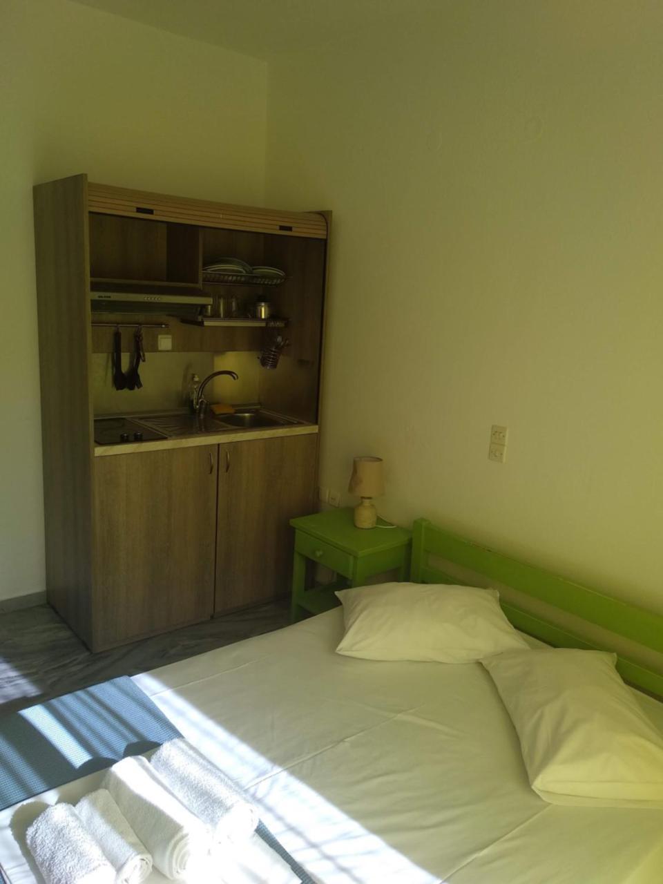 Siren Rooms And Apartments Paros Esterno foto