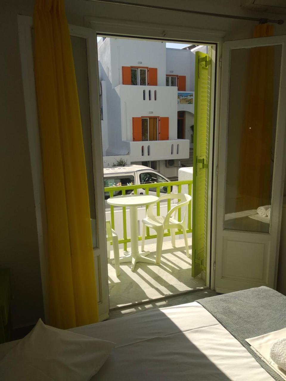 Siren Rooms And Apartments Paros Esterno foto