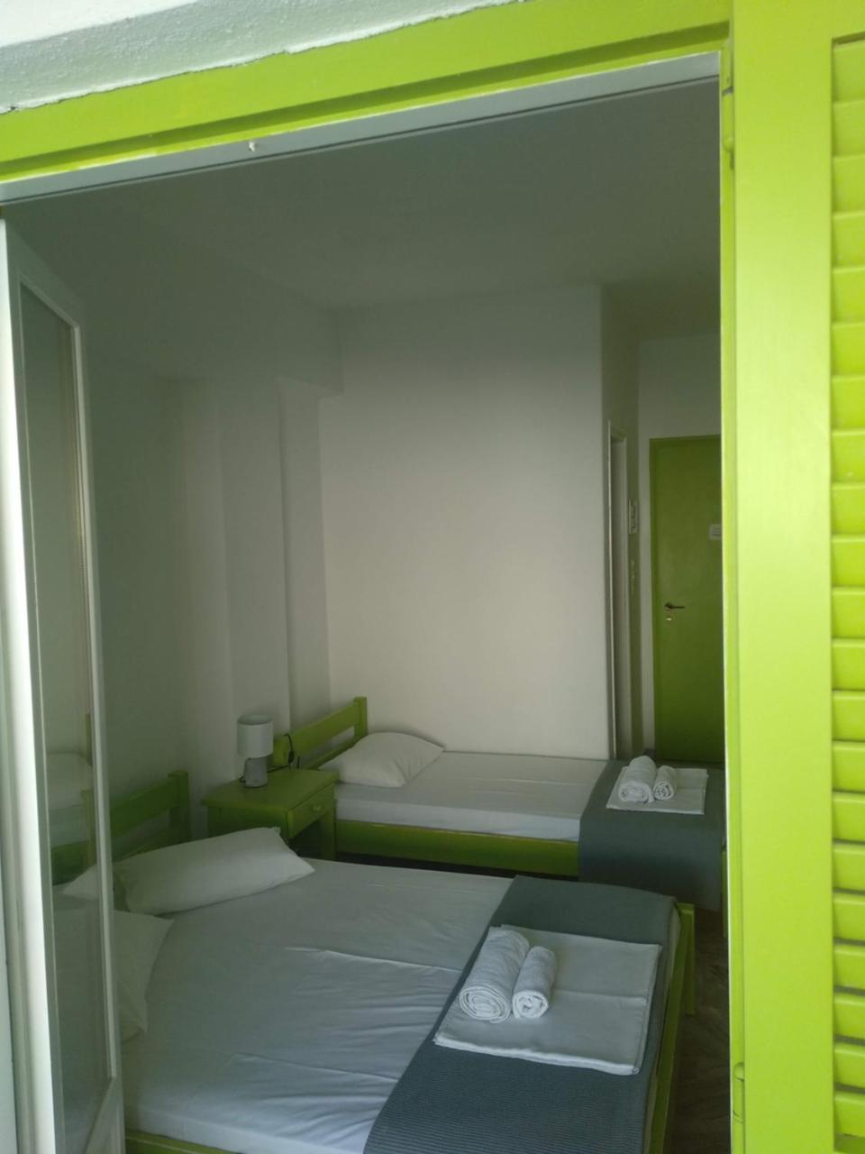 Siren Rooms And Apartments Paros Esterno foto
