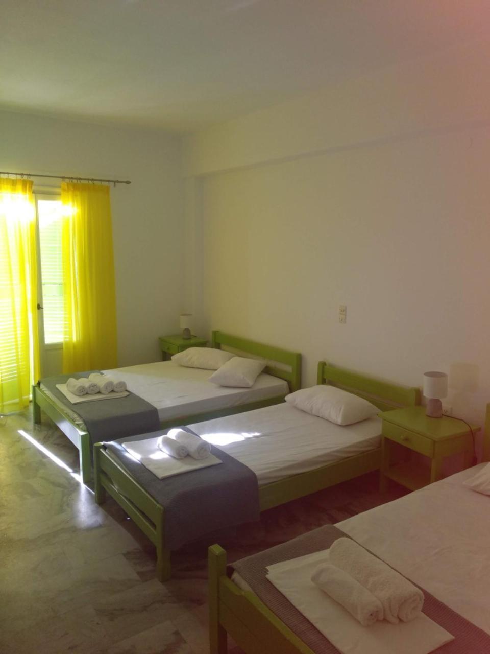 Siren Rooms And Apartments Paros Esterno foto