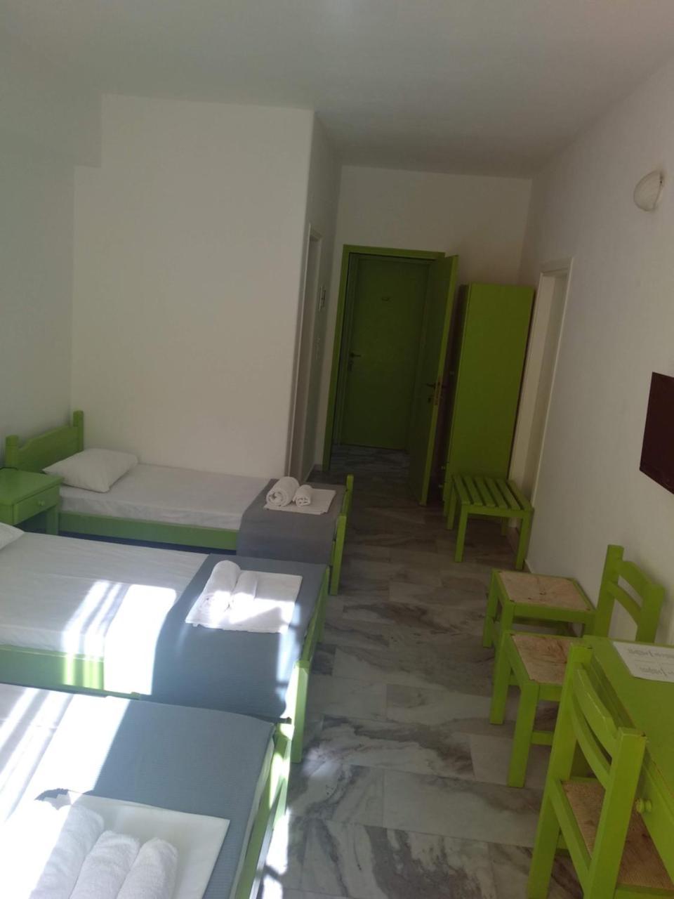 Siren Rooms And Apartments Paros Esterno foto