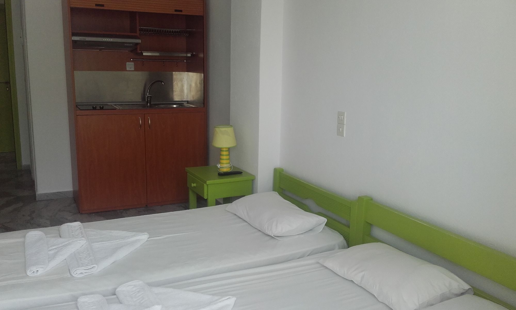 Siren Rooms And Apartments Paros Esterno foto